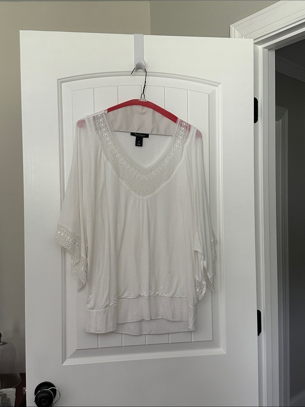 White House Black Market White Crochet Trim V-Neck Women's Top